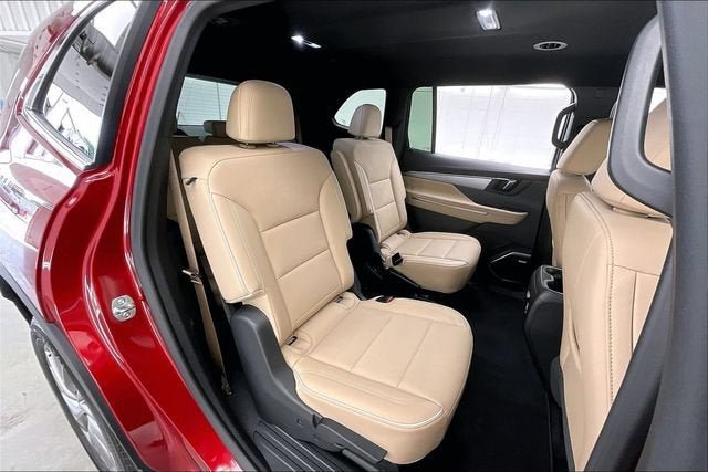 Certified 2025 Buick Enclave Preferred w/ Power Package FWD image 18