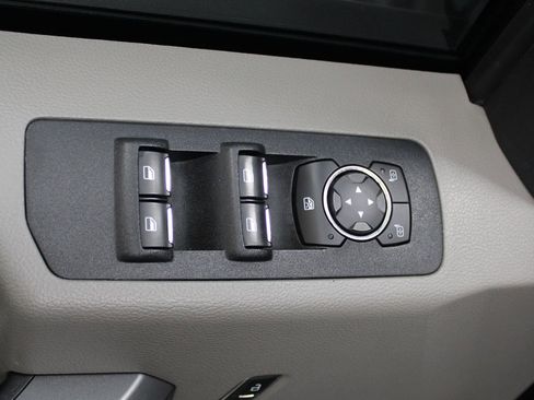 Used 2019 Ford F150 XLT w/ Equipment Group 302A Luxury image 10