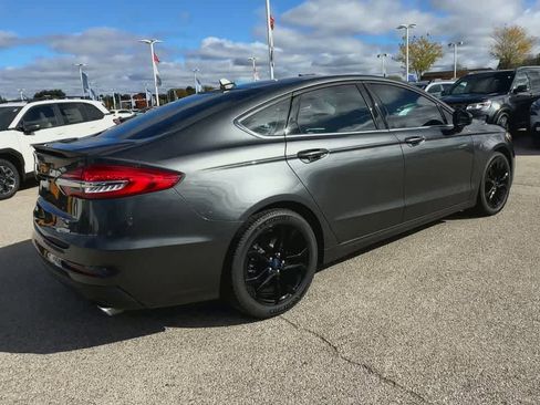 Used 2020 Ford Fusion SE w/ Equipment Group 151A image 8