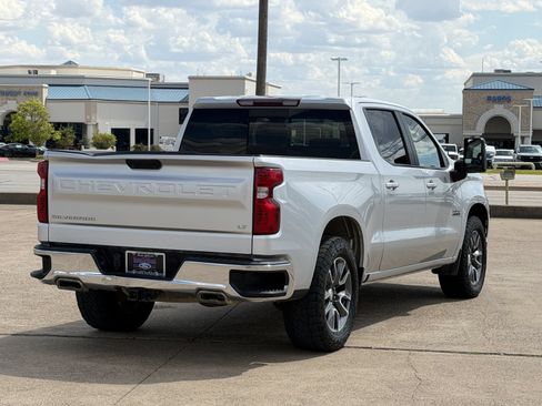Used 2021 Chevrolet Silverado 1500 LT w/ Z71 Off-Road Package AWD/4WD image 4
