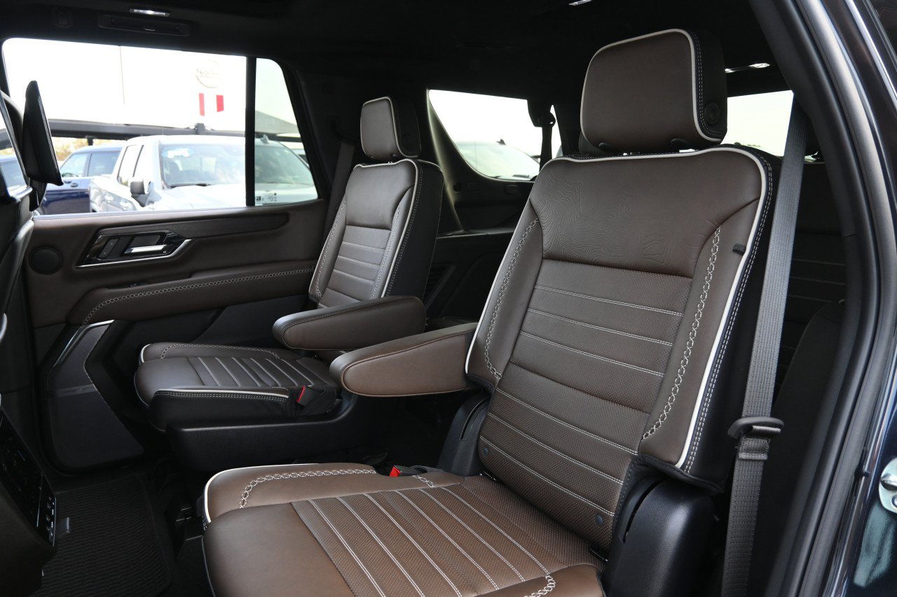 Certified 2025 GMC Yukon Denali Ultimate AWD/4WD image 20