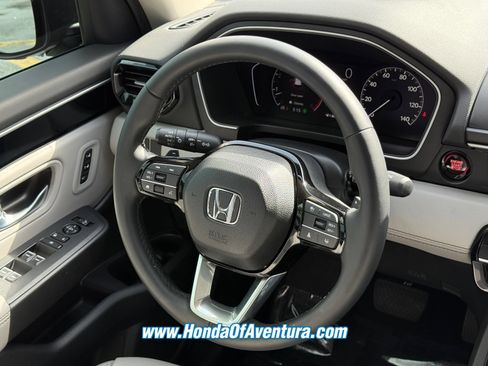 Certified 2025 Honda Pilot EX-L image 17