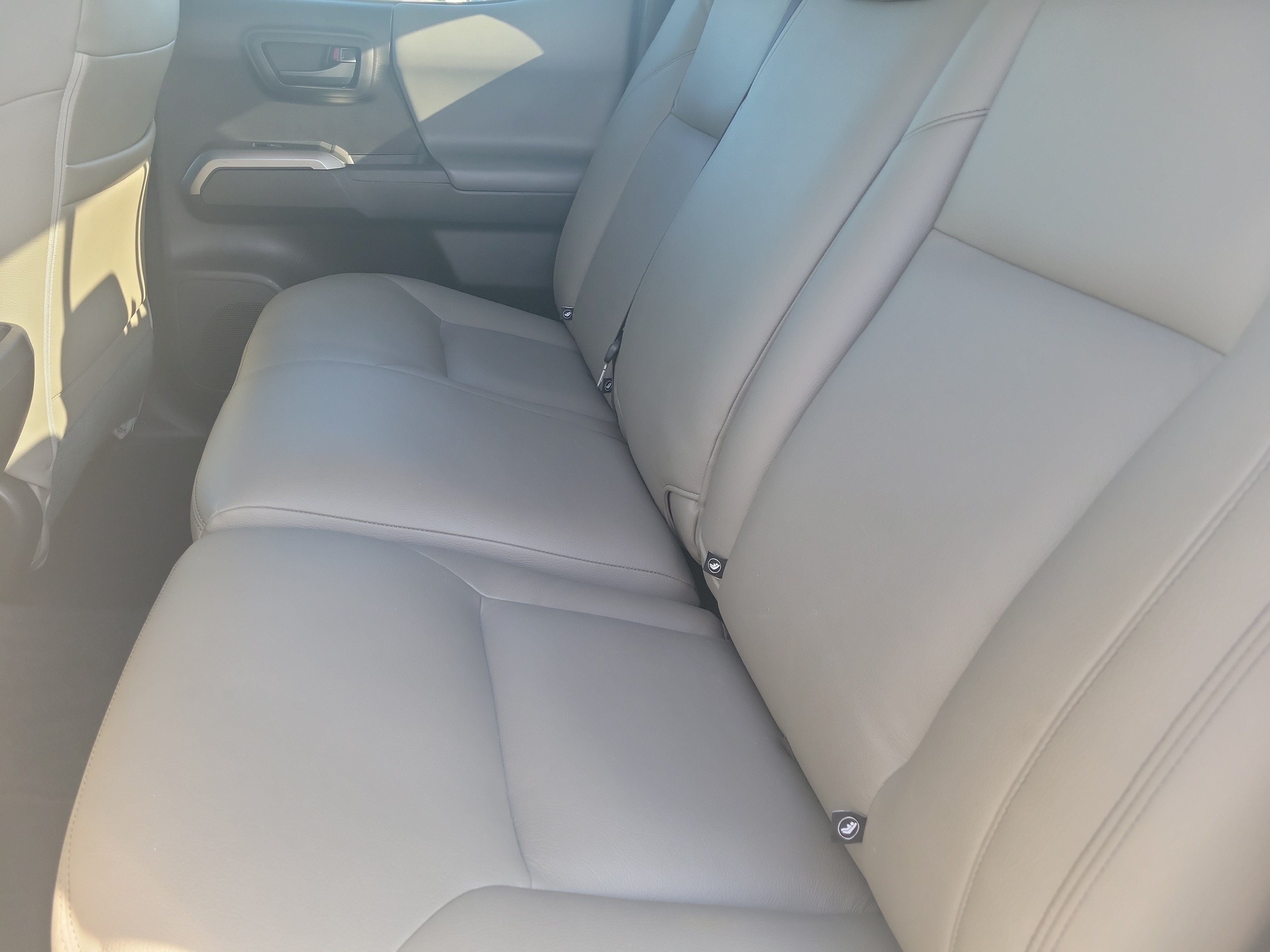 Used 2021 Toyota Tacoma SR5 RWD image 11