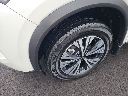 Used 2021 Nissan Rogue SV w/ Premium Package image 29