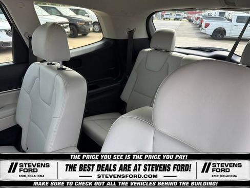 Used 2025 Kia Telluride S FWD image 34