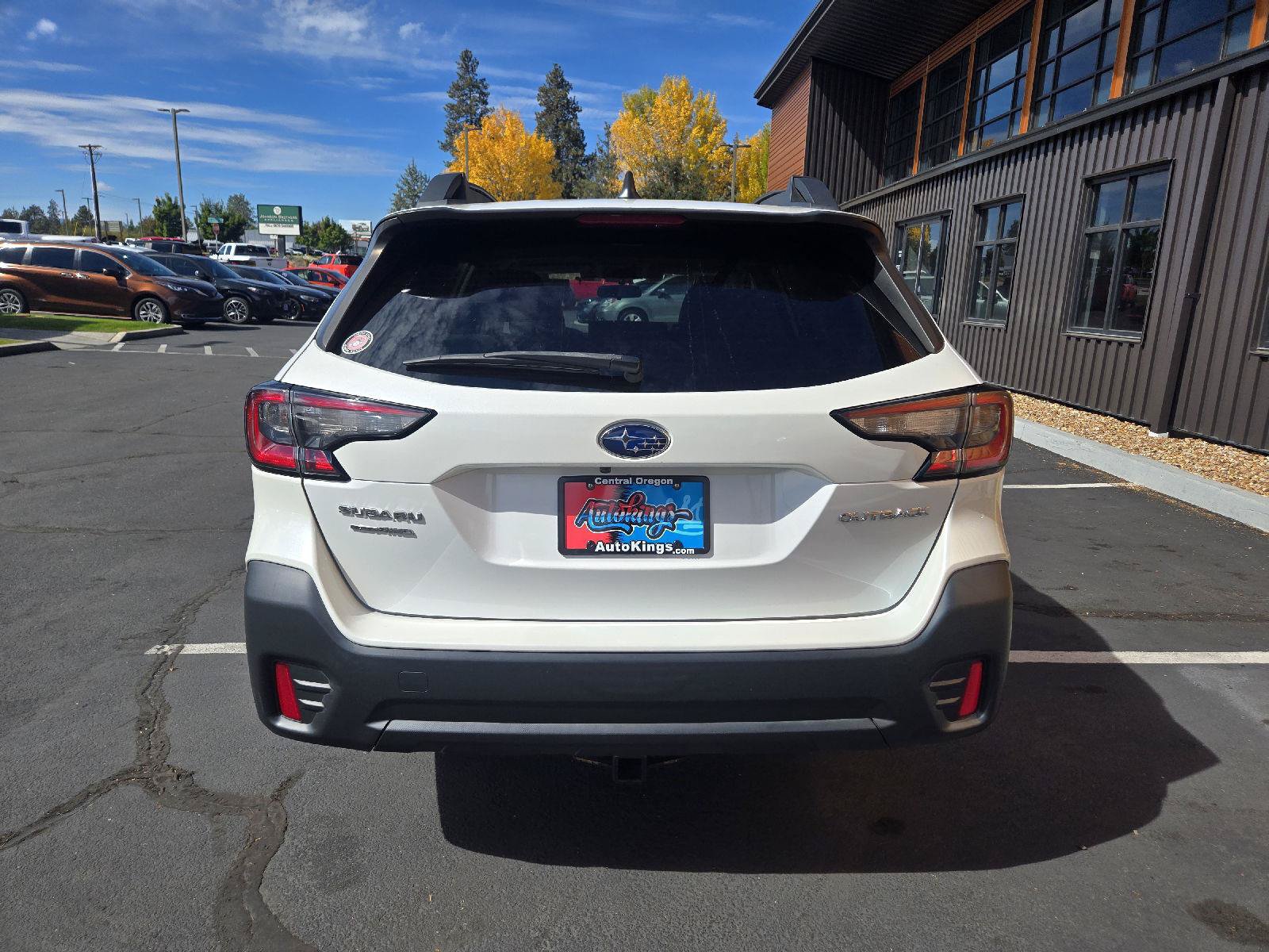 Used 2022 Subaru Outback Premium AWD/4WD image 4