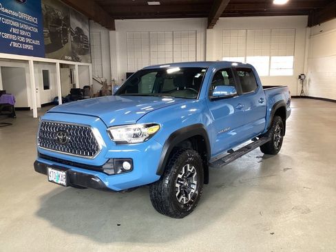 Used 2019 Toyota Tacoma TRD Off-Road image 1