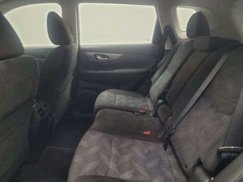 Used 2015 Nissan Rogue S image 18