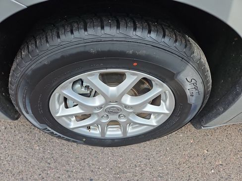 Used 2023 Chrysler Pacifica Touring-L FWD image 26