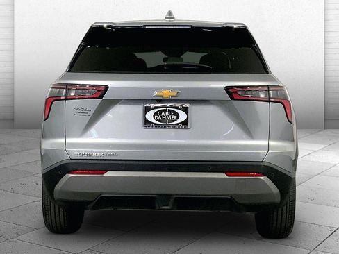 Used 2025 Chevrolet Equinox LT AWD/4WD image 3