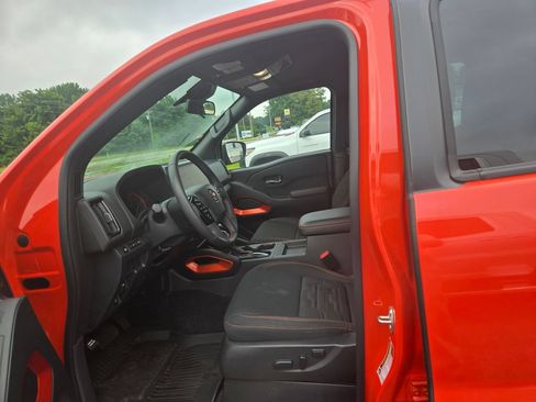 Used 2025 Nissan Frontier PRO-4X w/ Interior Protection Package AWD/4WD image 7