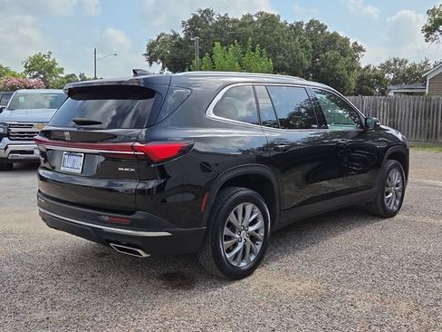 Certified 2025 Buick Enclave Preferred FWD image 40