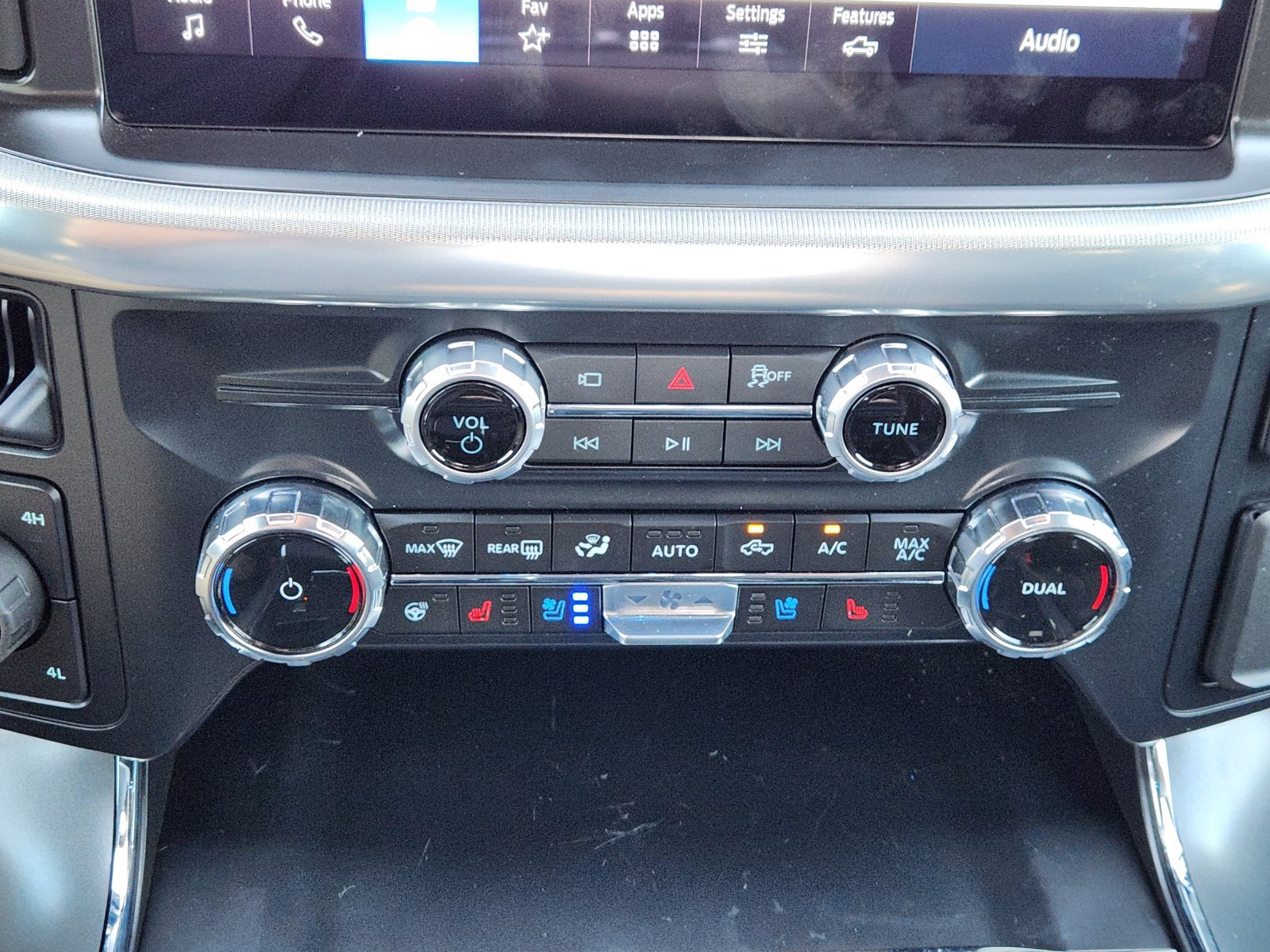 New 2026 Ford F150 Lariat w/ Equipment Group 502A High AWD/4WD image 21