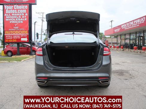 Used 2017 Ford Fusion SE image 15