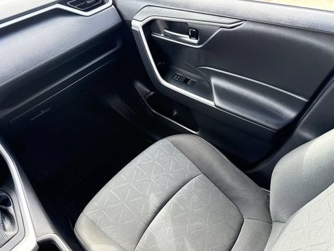 Used 2023 Toyota RAV4 XLE FWD image 16