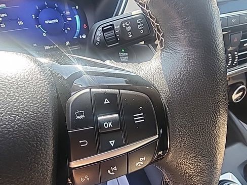Used 2022 Ford Escape Titanium w/ Titanium Elite Package AWD/4WD image 29