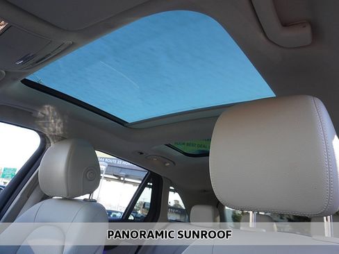 Used 2022 Mercedes-Benz GLC 300 GLC 300 image 3