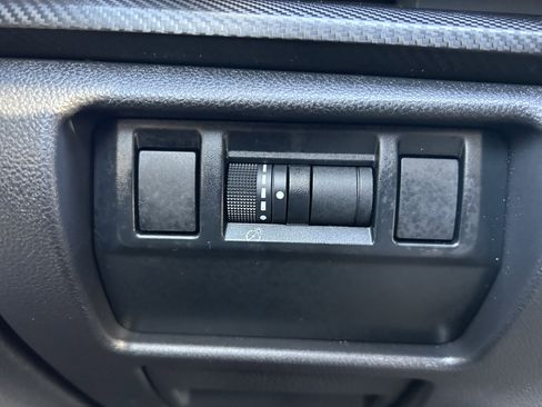 Certified 2025 Subaru Crosstrek 2.0i Premium image 18