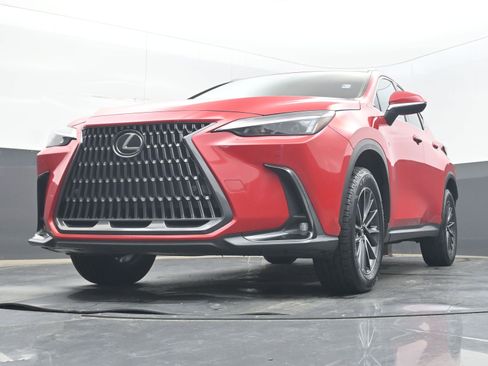 Used 2025 Lexus NX 250 FWD w/ Towing Package (2000 Lbs) image 25