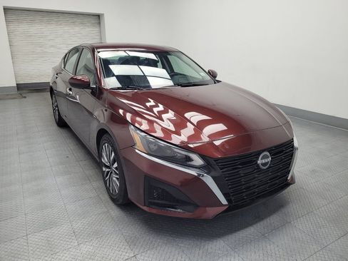 Used 2023 Nissan Altima 2.5 SV image 13