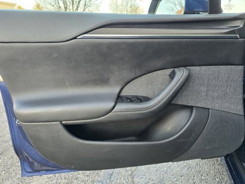Used 2021 Tesla Model S Plaid image 16