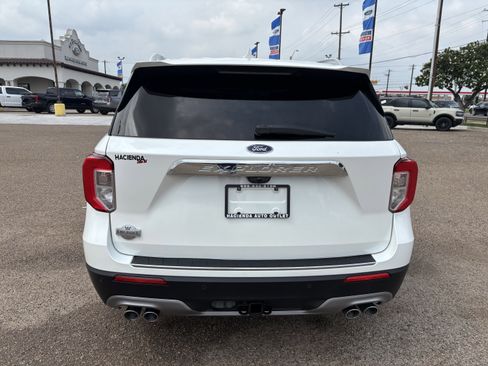 Certified 2022 Ford Explorer King Ranch w/ Class IV Trailer Tow Package RWD image 3