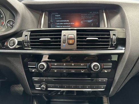Used 2017 BMW X4 xDrive28i AWD/4WD image 19