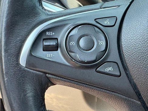 Used 2020 Buick Enclave Essence w/ Sound and Sites Package AWD/4WD image 17