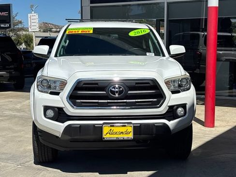 Used 2016 Toyota Tacoma SR5 w/ SR5 Appearance Package (SN) RWD image 10