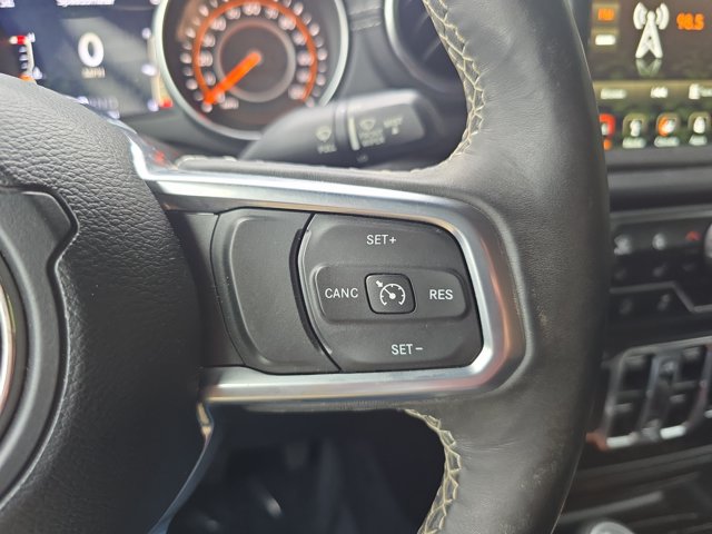 Used 2019 Jeep Wrangler Unlimited Sahara AWD/4WD image 32