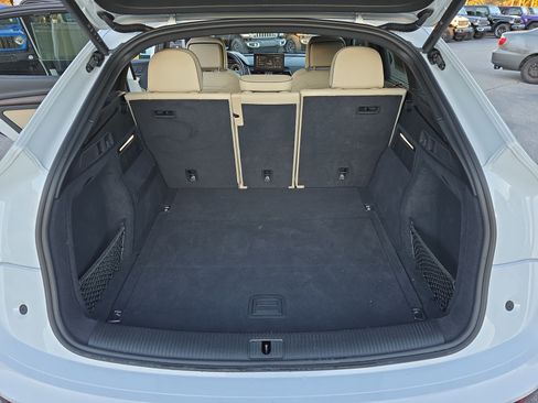 Used 2024 Audi Q5 2.0T Prestige w/ Prestige Package image 12