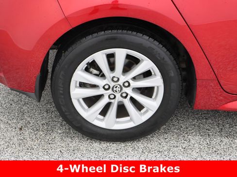 Used 2025 Toyota Corolla SE image 6