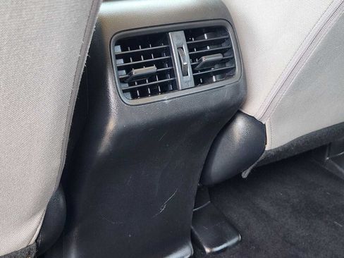 Used 2016 Honda CR-V LX image 29