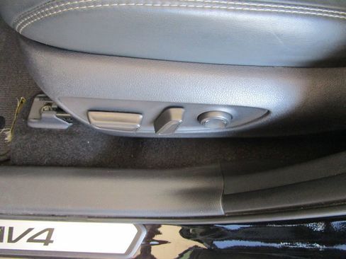 Used 2024 Toyota RAV4 XLE Premium FWD image 26
