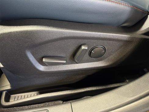 Used 2024 Ford Edge SEL w/ Sport Appearance Package image 13