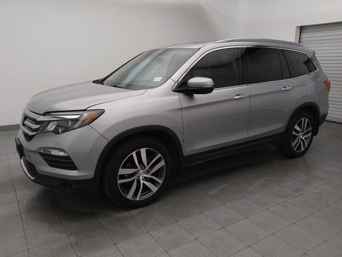 Used 2018 Honda Pilot Elite image 2