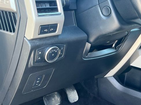 Used 2017 Ford F150 Lariat w/ Equipment Group 502A Luxury AWD/4WD image 24
