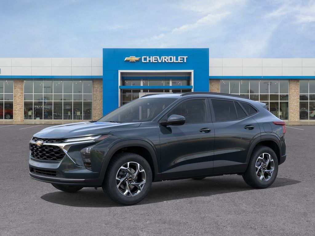 New 2026 Chevrolet Trax LT w/ Sunroof Package FWD image 2