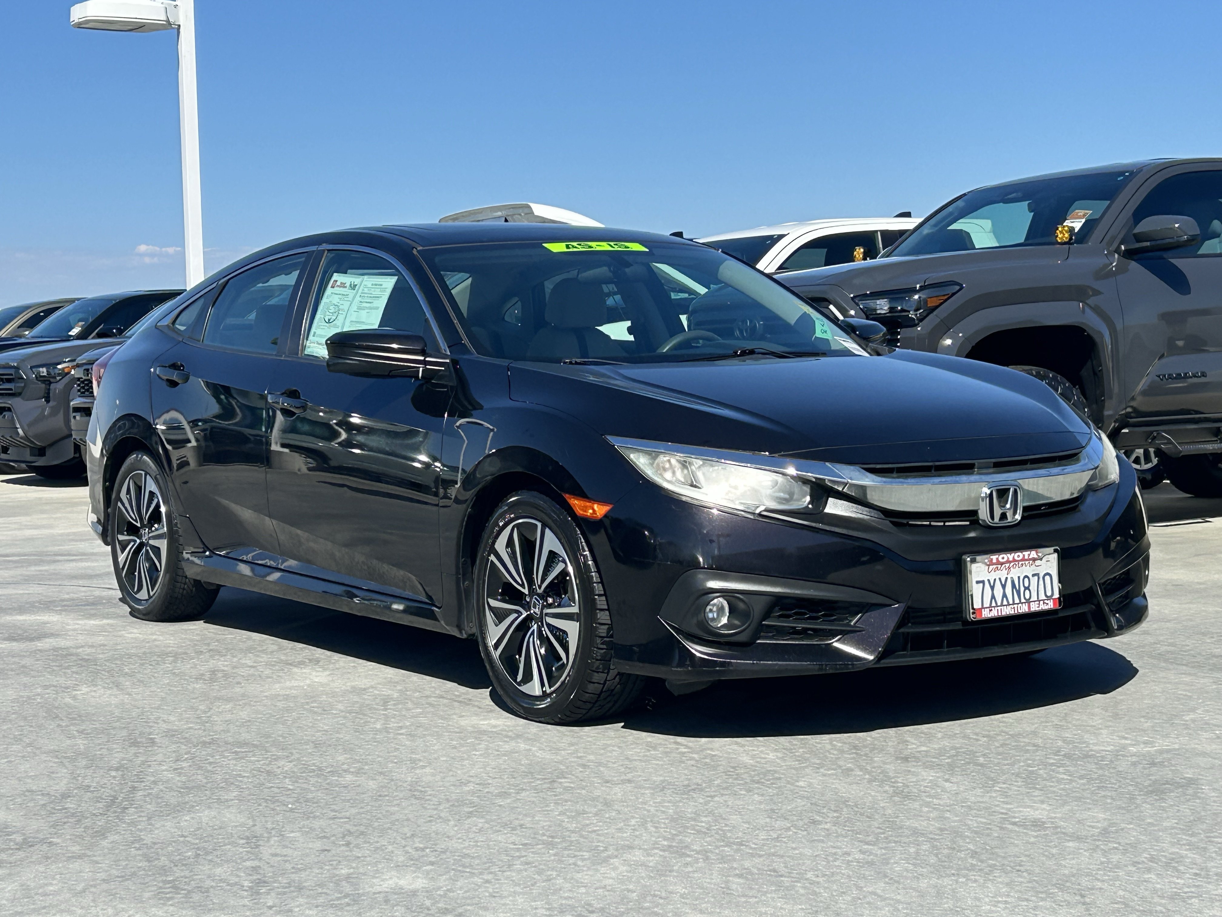 Used 2017 Honda Civic EX-T image 2