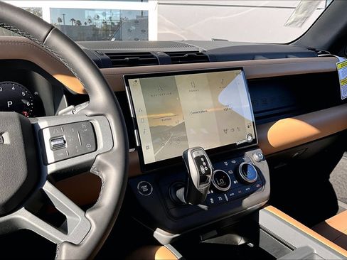 New 2026 Land Rover Defender 110 X-Dynamic SE AWD/4WD image 7