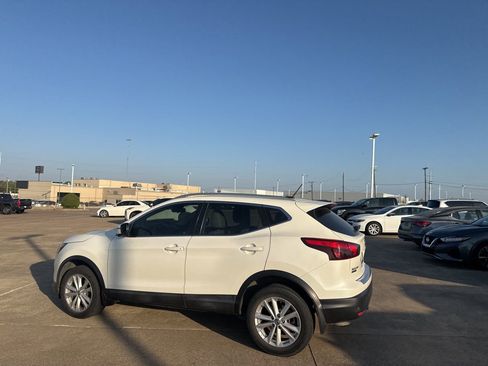 Used 2019 Nissan Rogue Sport SV w/ Technology Package image 14