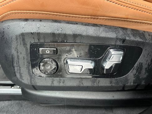 Certified 2025 BMW X7 xDrive40i image 14