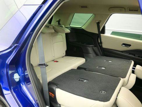 New 2026 Nissan Pathfinder SL AWD/4WD image 11