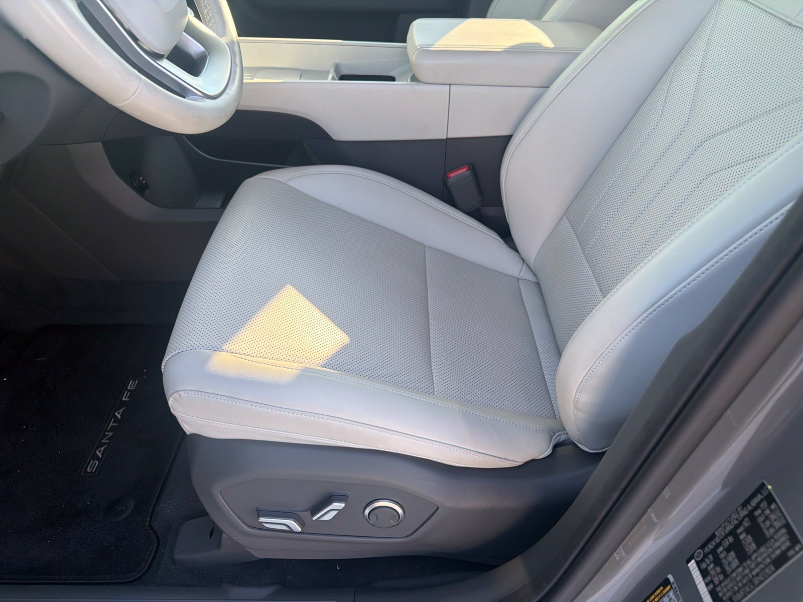 Used 2024 Hyundai Santa Fe SEL FWD image 14