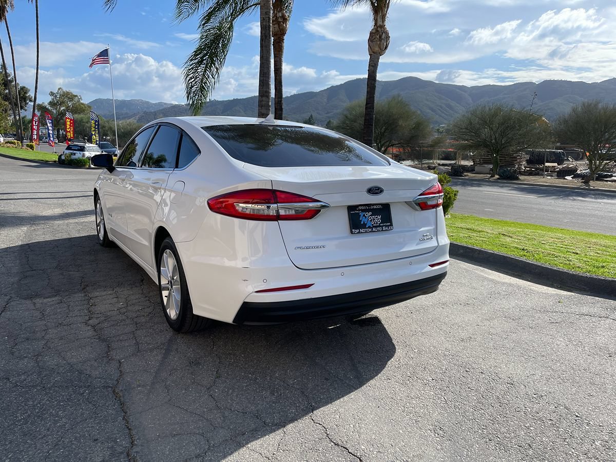 Used 2019 Ford Fusion SE FWD image 8