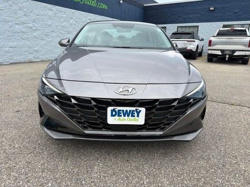 Used 2023 Hyundai Elantra Limited FWD image 8