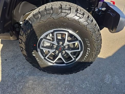 New 2026 Jeep Wrangler Unlimited Rubicon AWD/4WD image 28