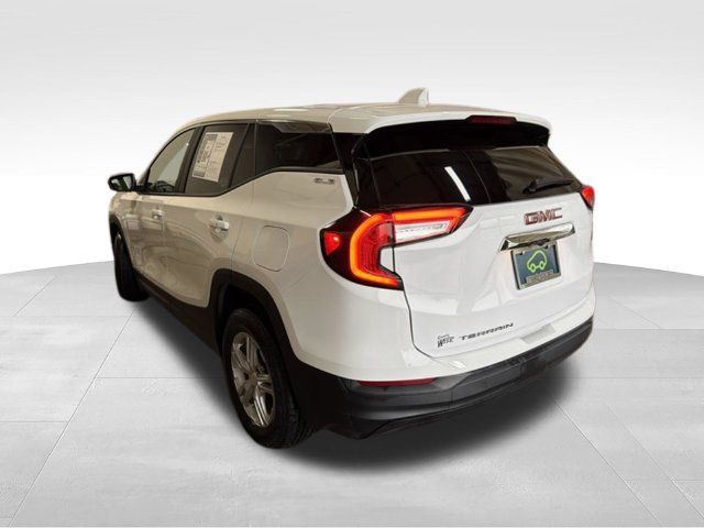 Used 2023 GMC Terrain SLE FWD image 3