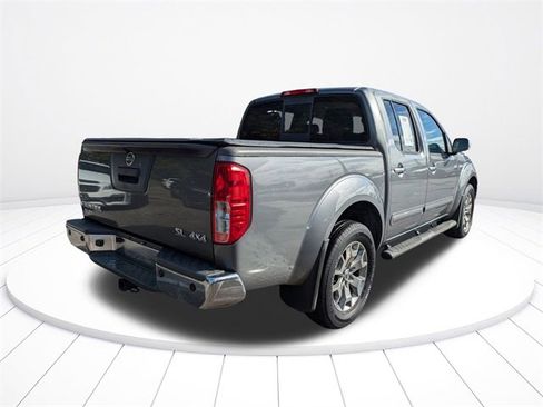 Used 2019 Nissan Frontier SL image 4