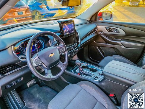 Used 2021 Chevrolet Traverse LT image 28